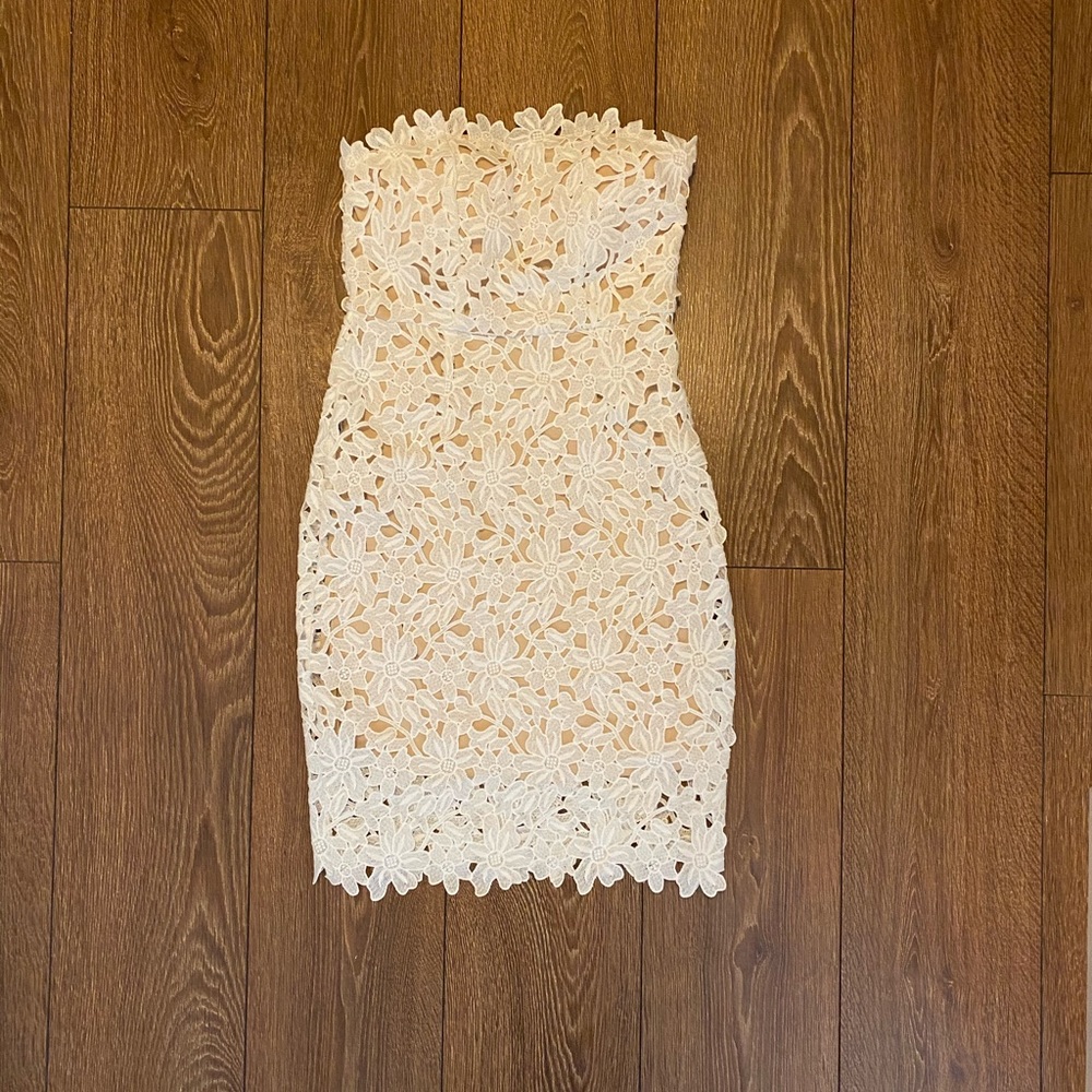 WYLDR Floral Lace Dress - Picture 3 of 10